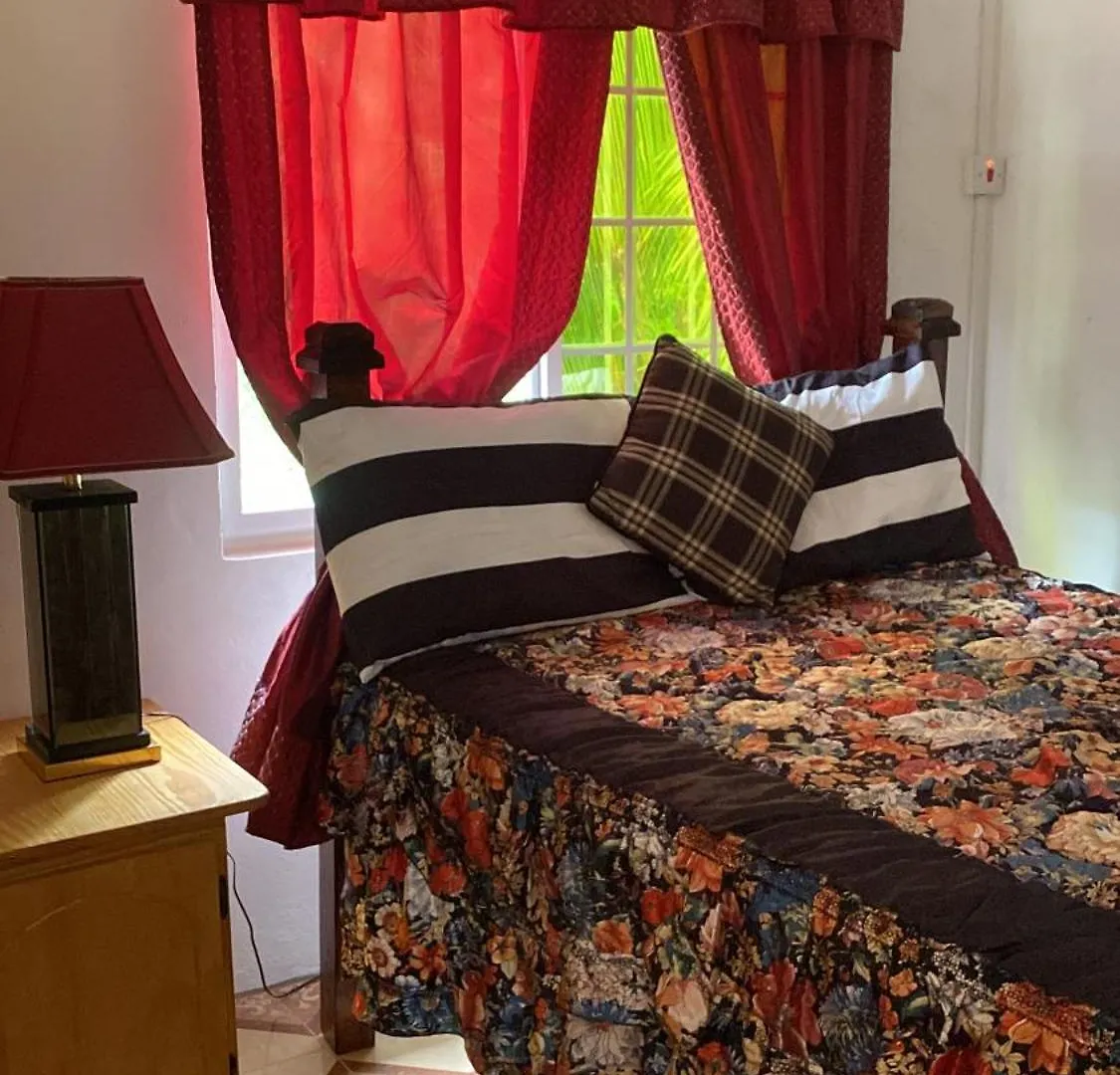 Cool Breeze Suites Cliftons Svatý Vincenc a Grenadiny